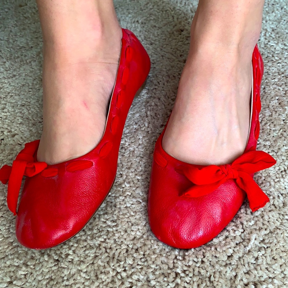 Women’s Red Flats